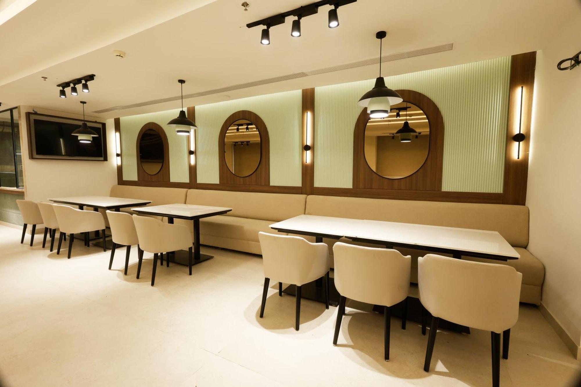 Tulip Inn Zirakpur Kültér fotó