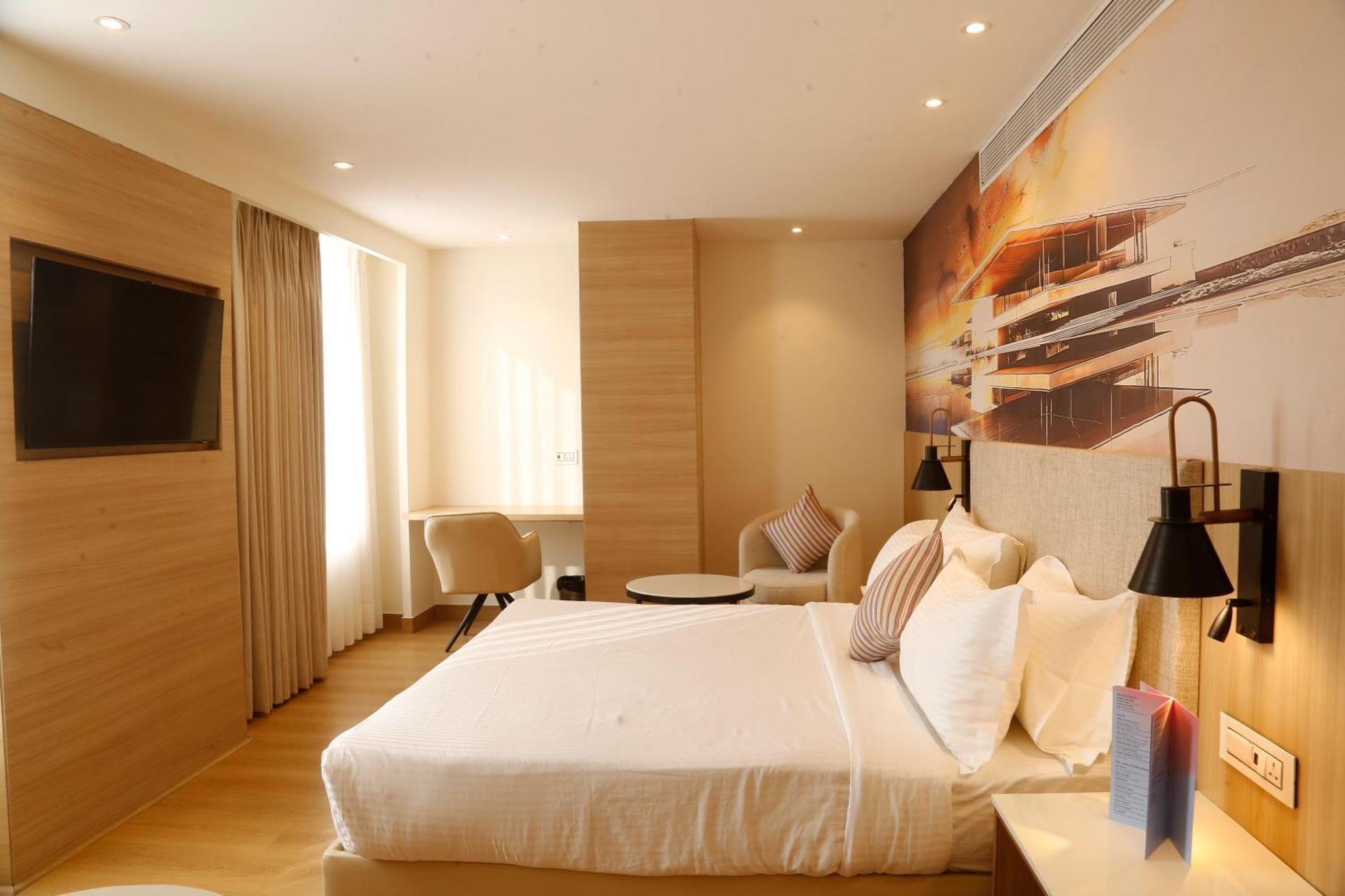 Tulip Inn Zirakpur Kültér fotó
