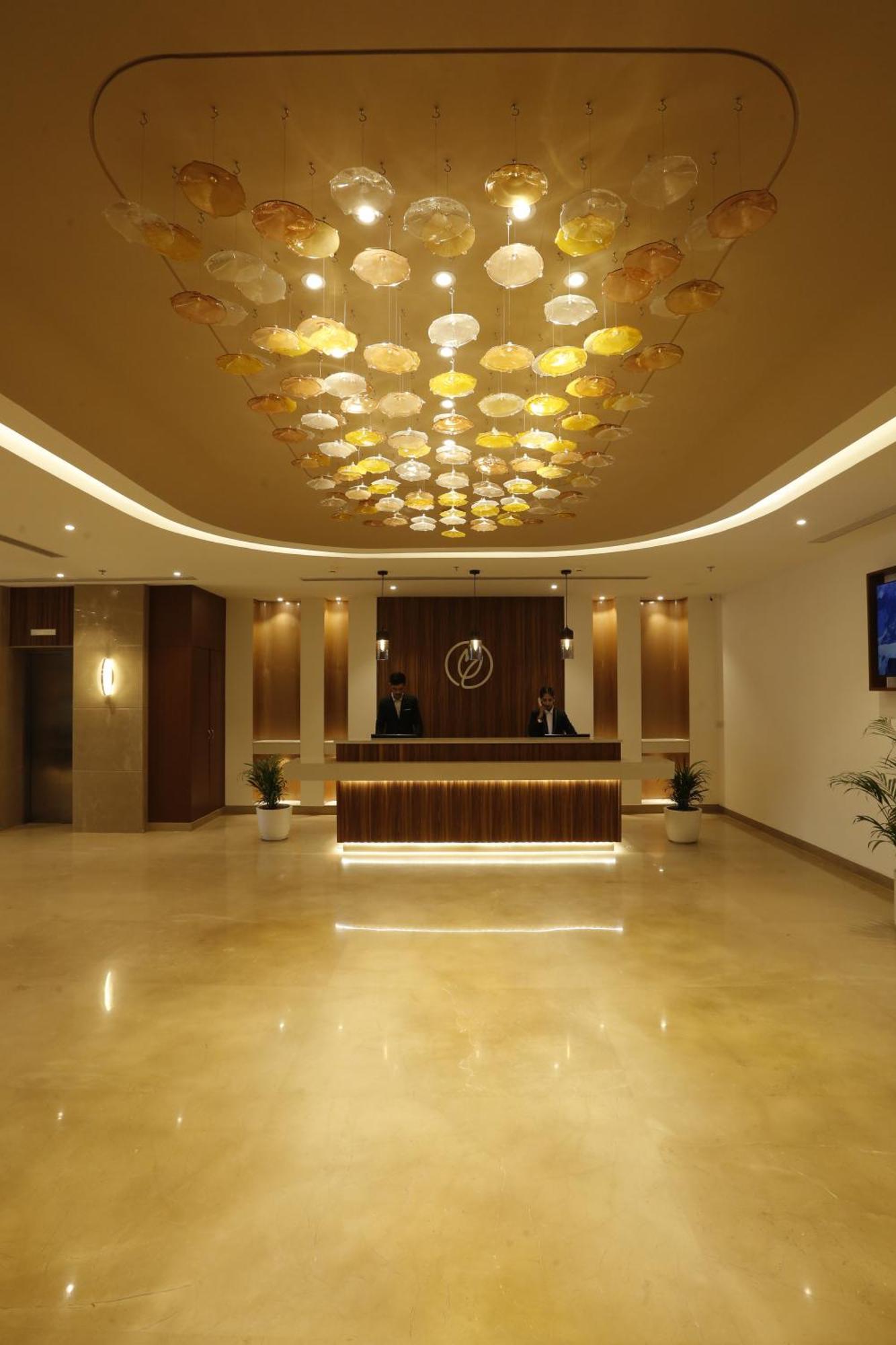 Tulip Inn Zirakpur Kültér fotó
