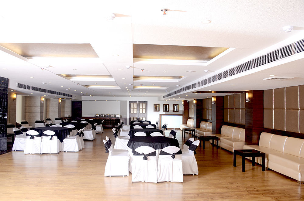 Tulip Inn Zirakpur Kültér fotó