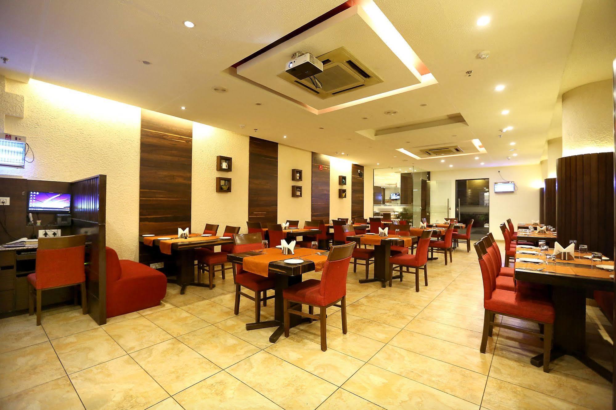 Tulip Inn Zirakpur Kültér fotó