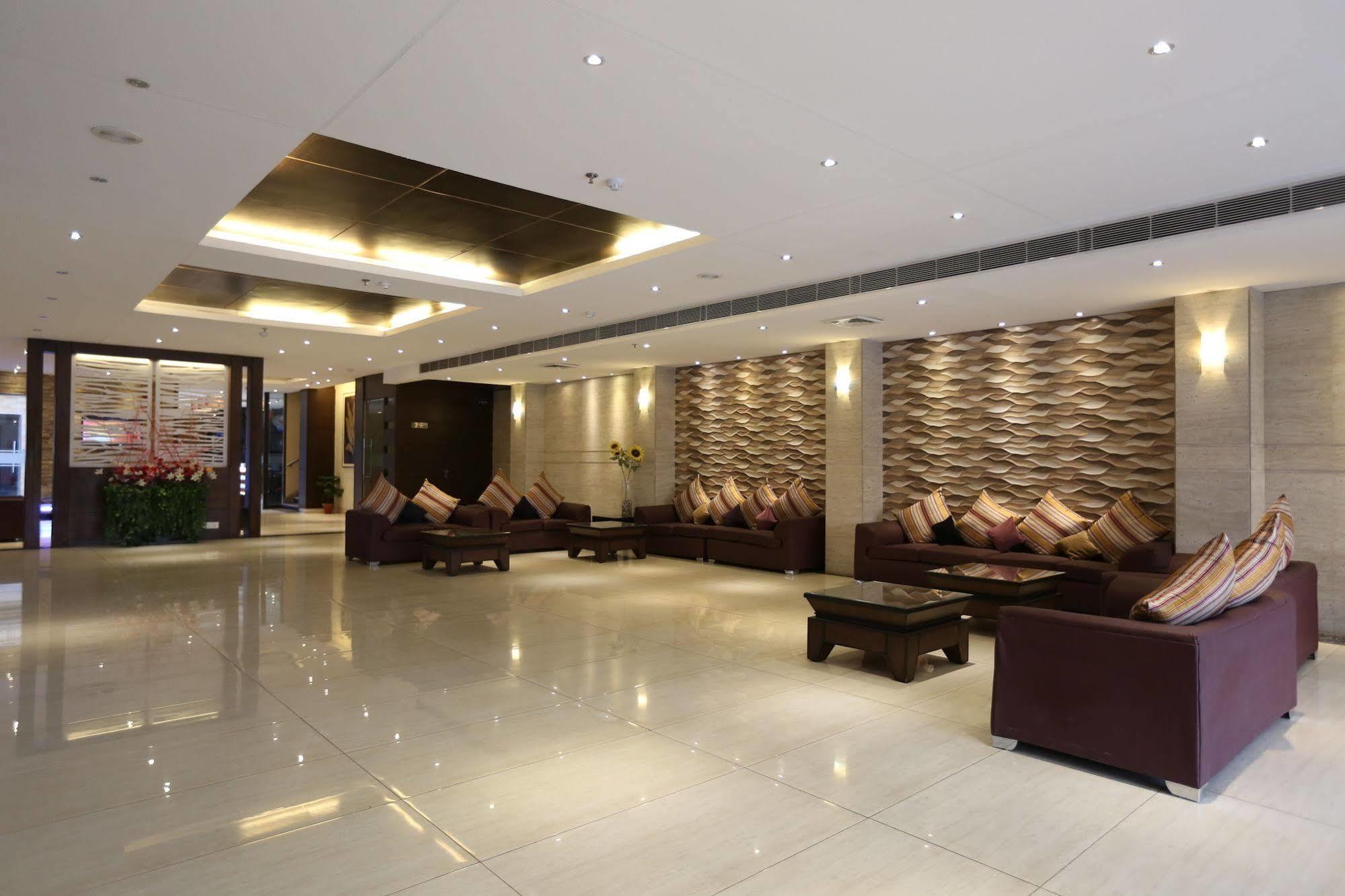 Tulip Inn Zirakpur Kültér fotó