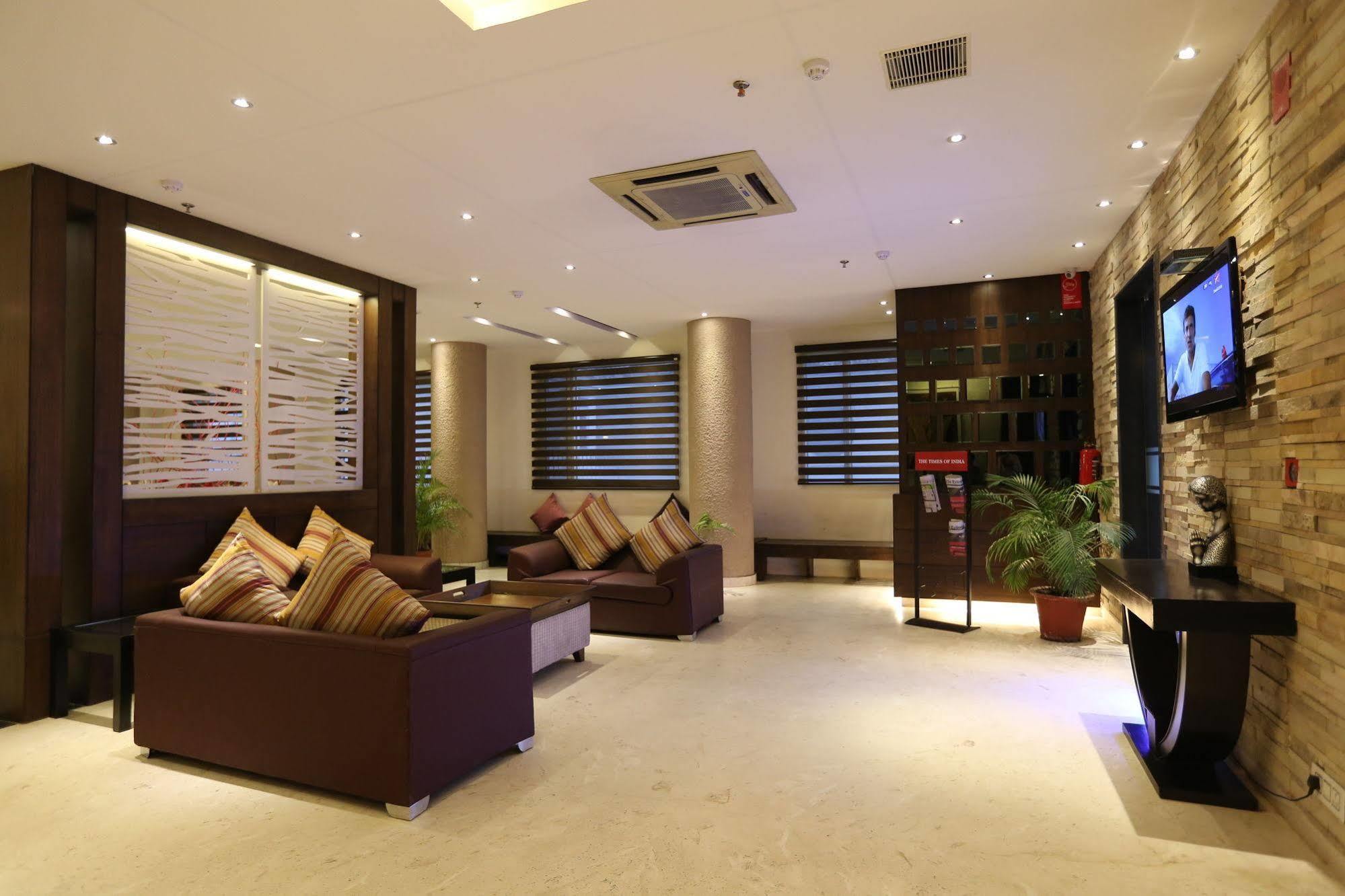 Tulip Inn Zirakpur Kültér fotó